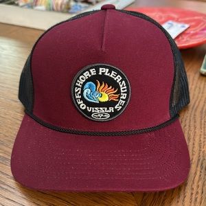 Vissla maroon trucker